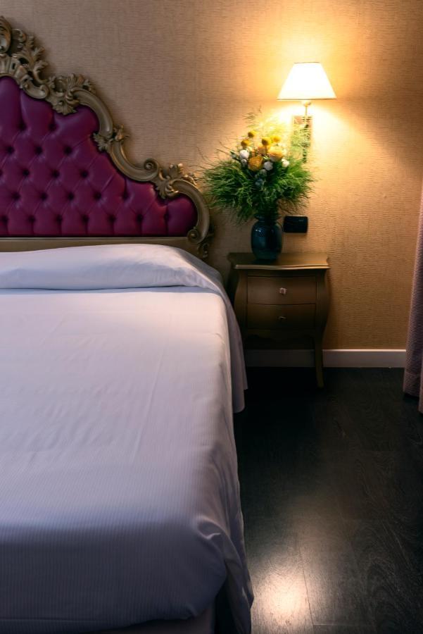 Hotel - Motel Flower グロペッロ カイローリ エクステリア 写真