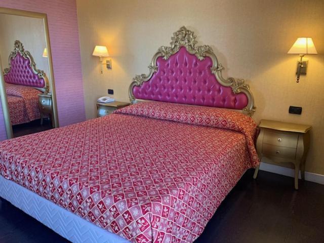 Hotel - Motel Flower グロペッロ カイローリ エクステリア 写真